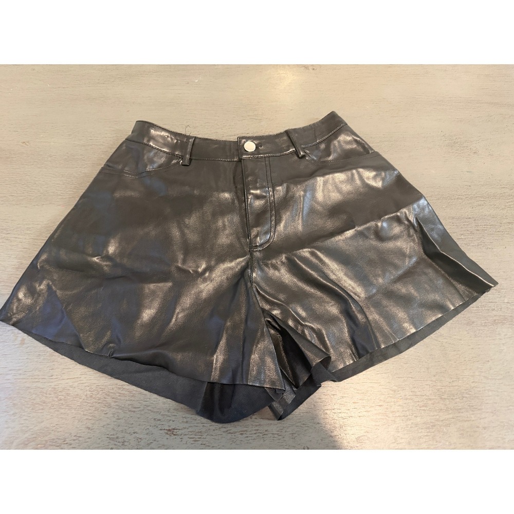 Forever 21 Black Faux Leather High Waisted Shorts Womens Small Edgy Night Out